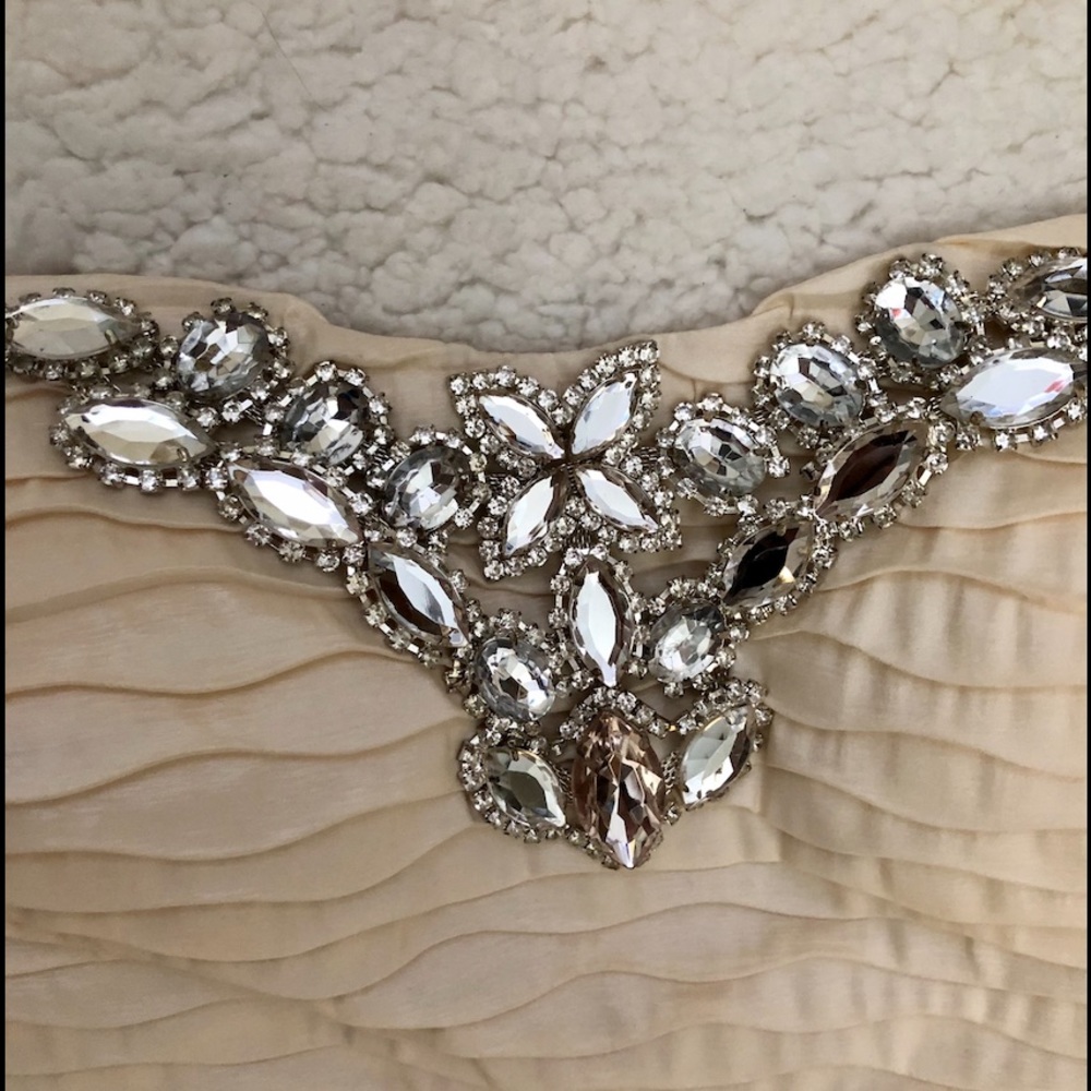 Strapless Sweetheart Dress - Picture 3 of 10